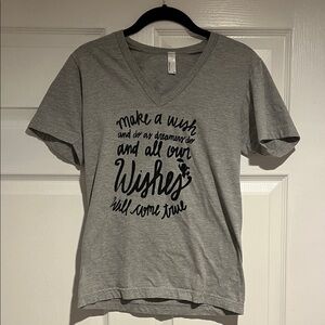 Disney Parks Small Shop Magic Kingdom Wishes Fireworks Grey V Neck Tee size XS